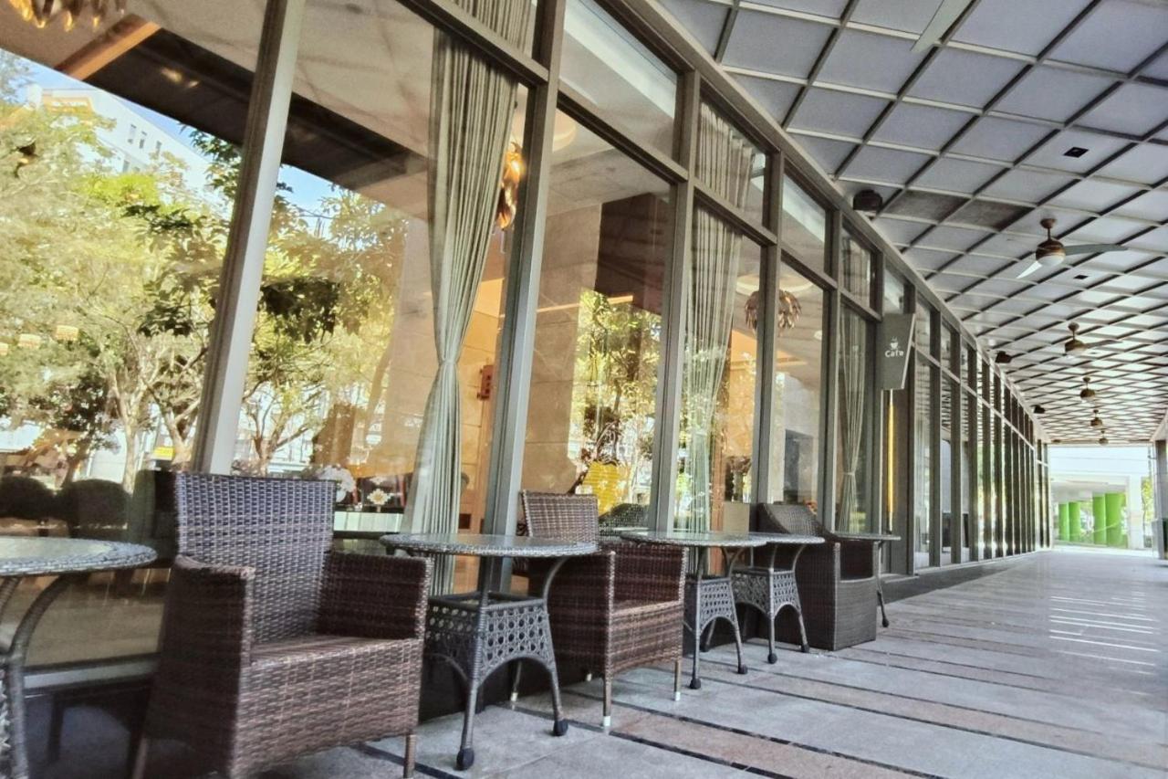 S Aura Hotel Tajpej Buitenkant foto